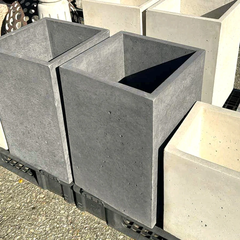 K109 Moderní zahradní betonový květináč 60cm